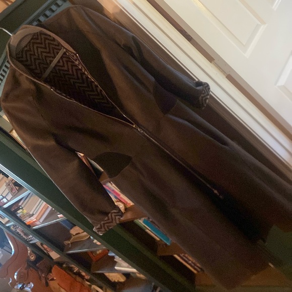 Fabulouslamb shearling fully reversible coat.Exclusively from GEORGIO ARMANI